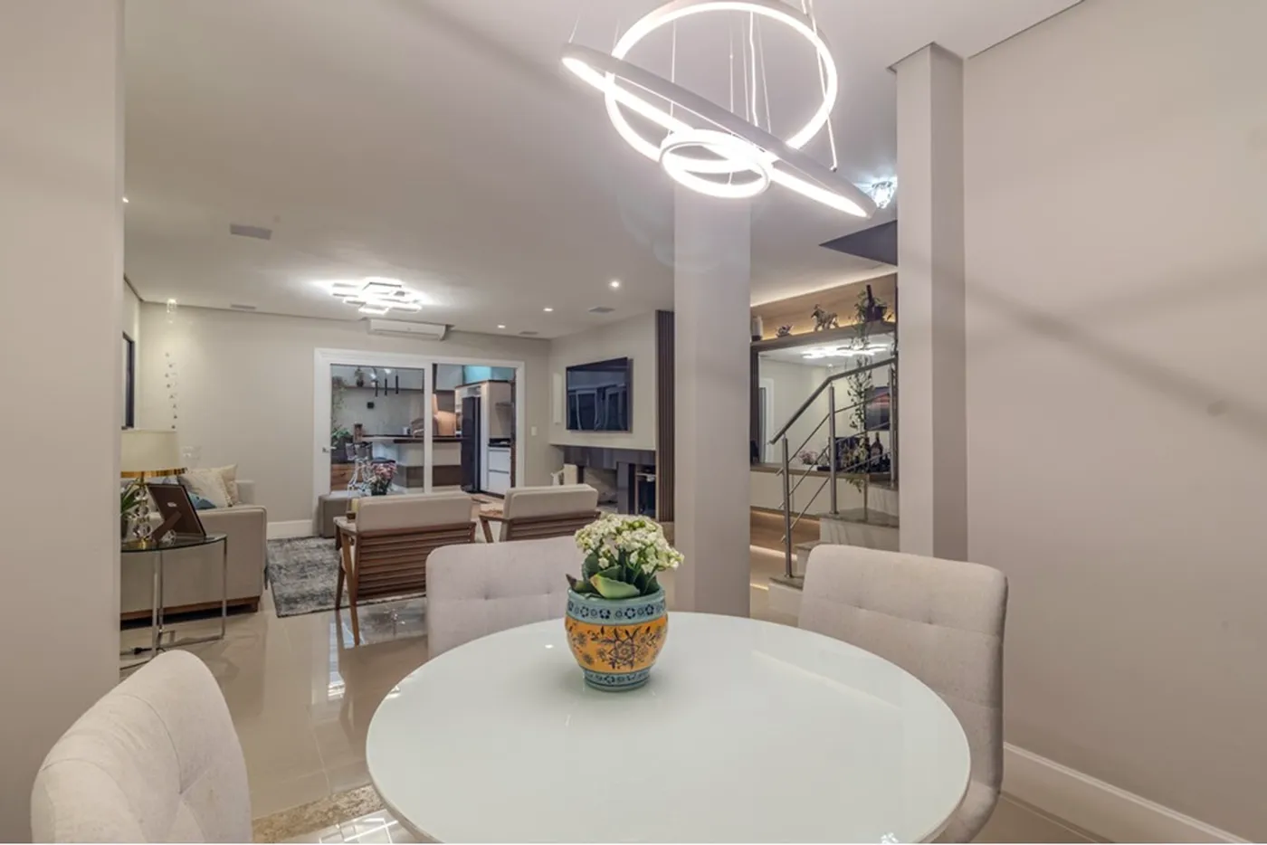 TDMT 382 Casa 612481009-30 - REMAX Andar de Cima Exclusividades TDMT 382 Casa 612481009-30 - REMAX Andar de Cima Exclusividades