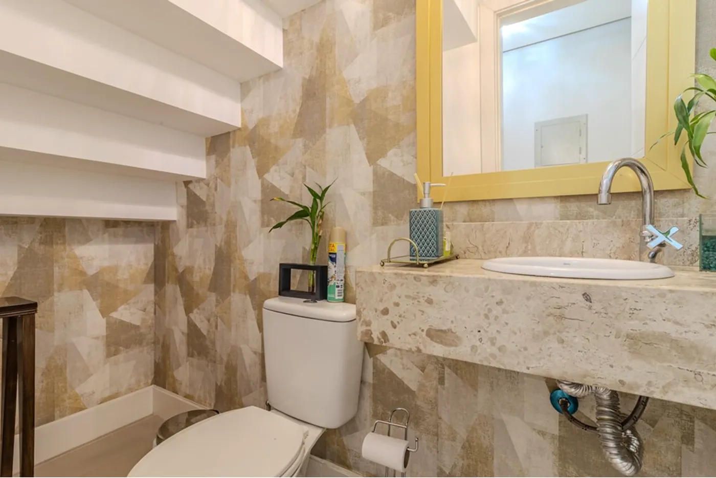 TDMT 382 Casa 612481009-30 - REMAX Andar de Cima Exclusividades TDMT 382 Casa 612481009-30 - REMAX Andar de Cima Exclusividades