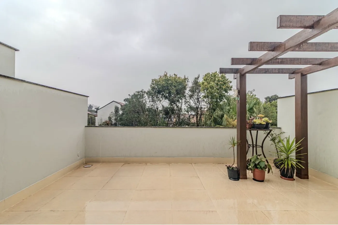 TDMT 382 Casa 612481009-30 - REMAX Andar de Cima Exclusividades TDMT 382 Casa 612481009-30 - REMAX Andar de Cima Exclusividades