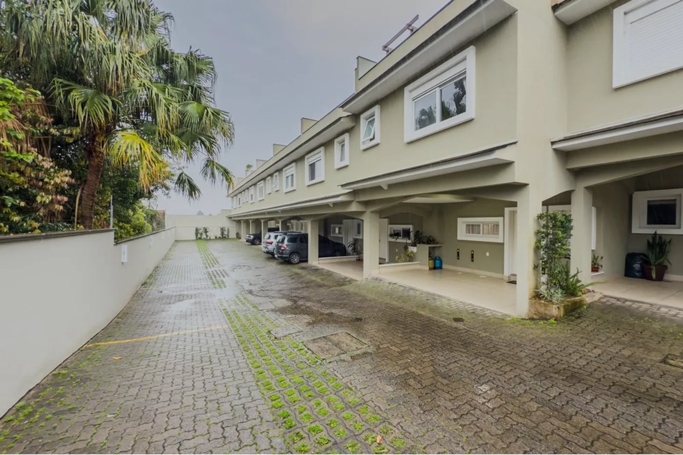 TDMT 382 Casa 612481009-30 - REMAX Andar de Cima Exclusividades TDMT 382 Casa 612481009-30 - REMAX Andar de Cima Exclusividades