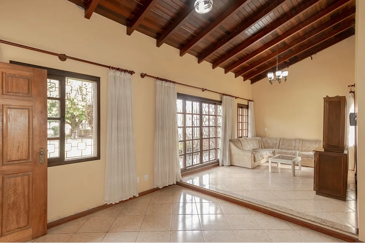 CJB 1190 Casa 612521044-67 - REMAX Place Exclusividades CJB 1190 Casa 612521044-67 - REMAX Place Exclusividades