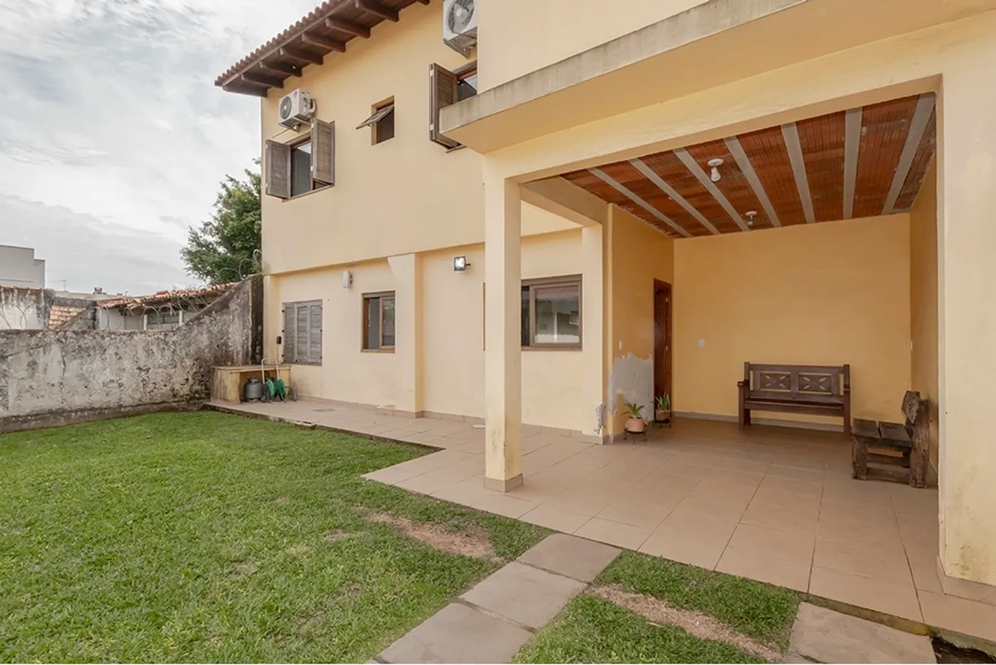 CJB 1190 Casa 612521044-67 - REMAX Place Exclusividades CJB 1190 Casa 612521044-67 - REMAX Place Exclusividades