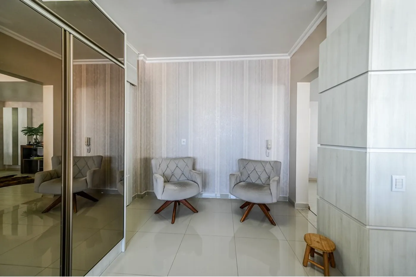 IG 891 Apto 612481023-85 - REMAX Andar de Cima Exclusividades