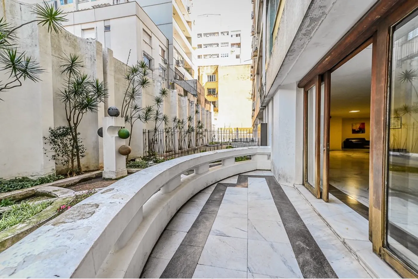 IG 891 Apto 612481023-85 - REMAX Andar de Cima Exclusividades