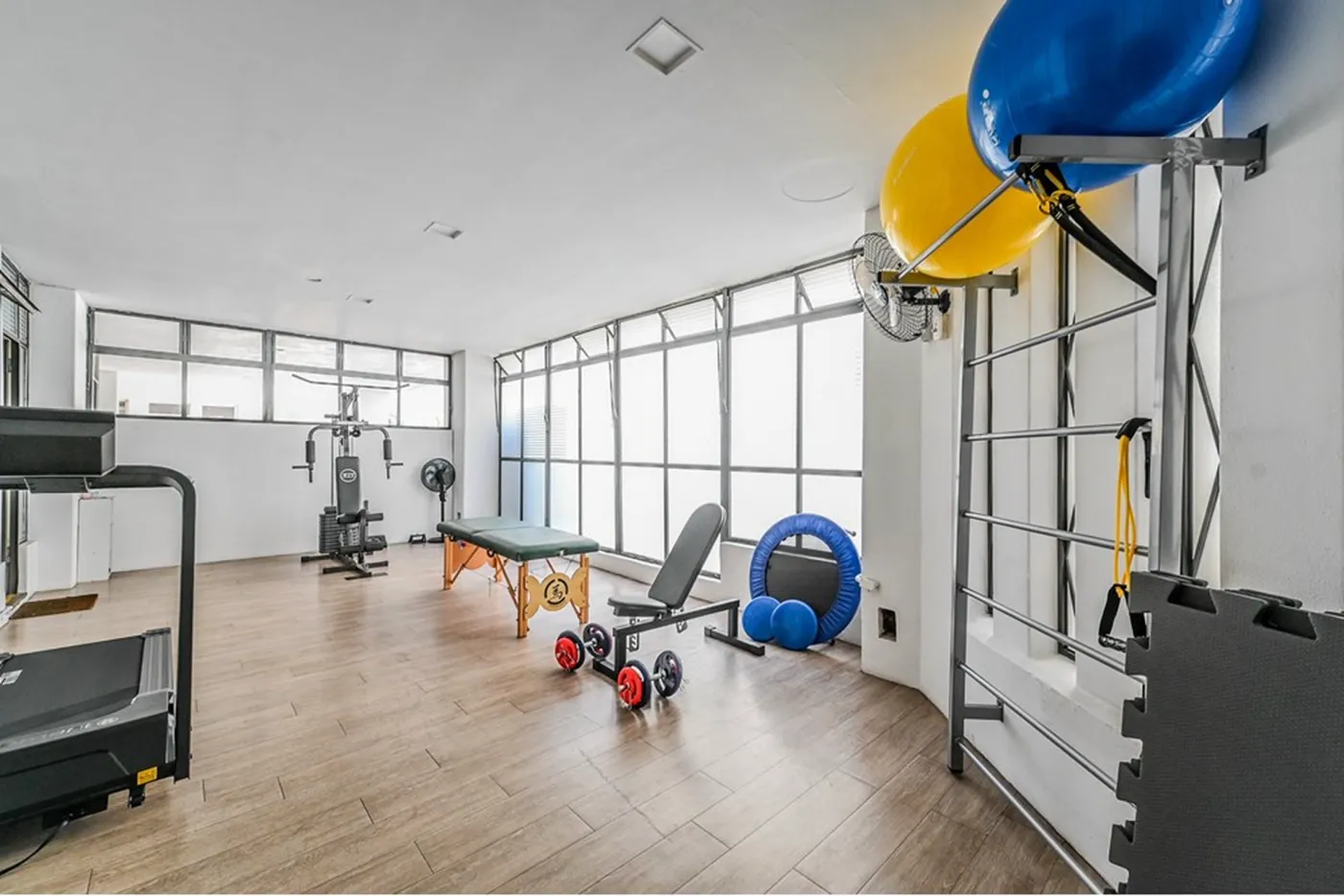 IG 891 Apto 612481023-85 - REMAX Andar de Cima Exclusividades