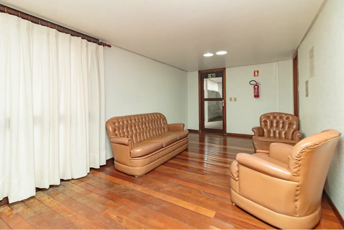 RBMT 225 Apto 610221018-123 - REMAX Donno Exclusividades RBMT 225 Apto 610221018-123 - REMAX Donno Exclusividades