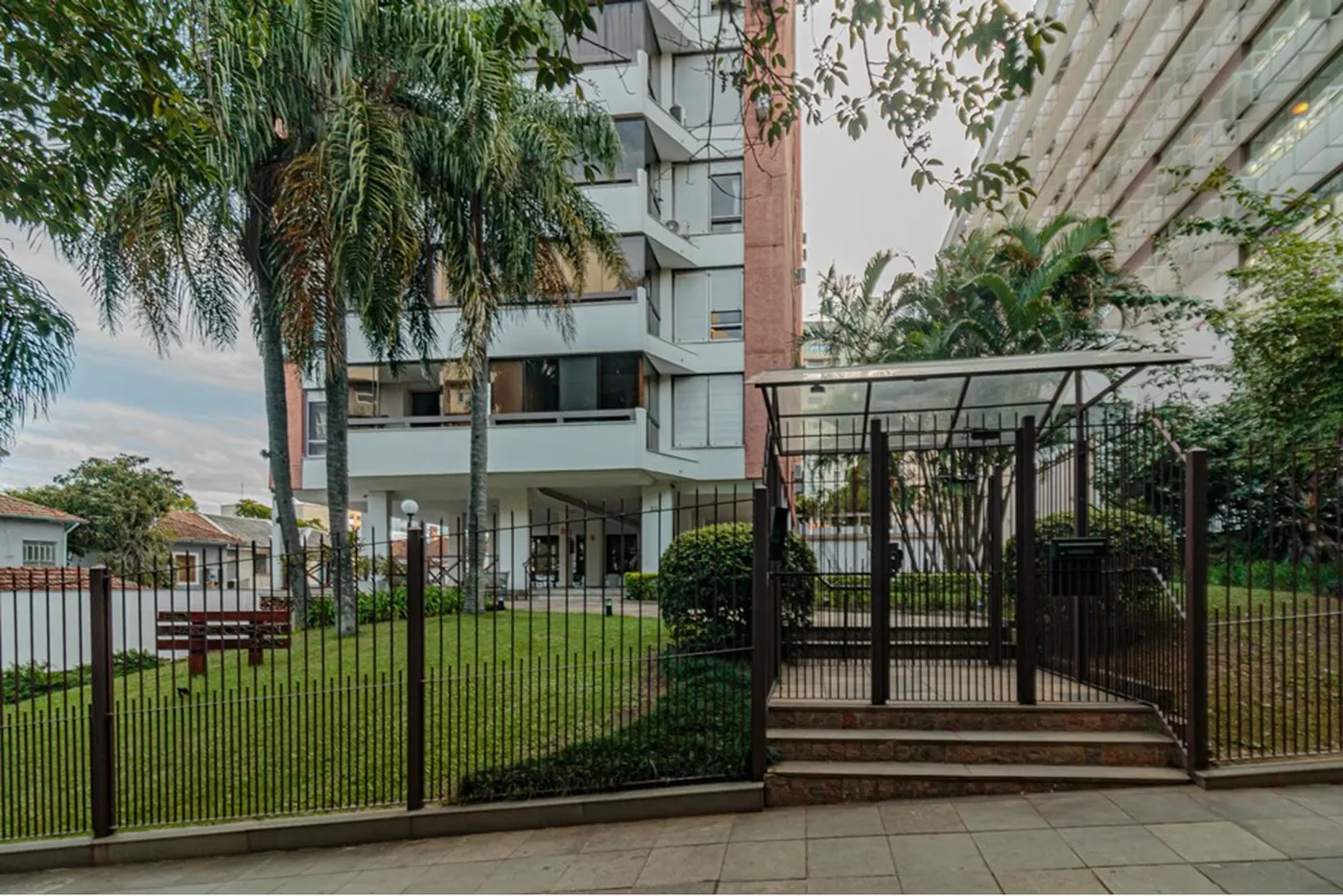 RBMT 225 Apto 610221018-123 - REMAX Donno Exclusividades RBMT 225 Apto 610221018-123 - REMAX Donno Exclusividades