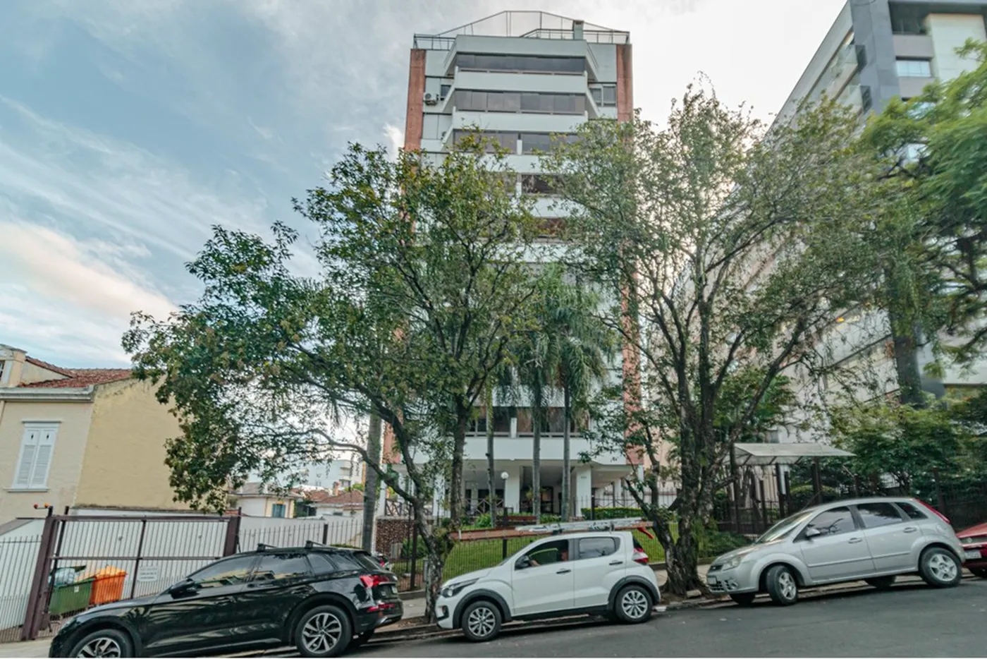 RBMT 225 Apto 610221018-123 - REMAX Donno Exclusividades RBMT 225 Apto 610221018-123 - REMAX Donno Exclusividades