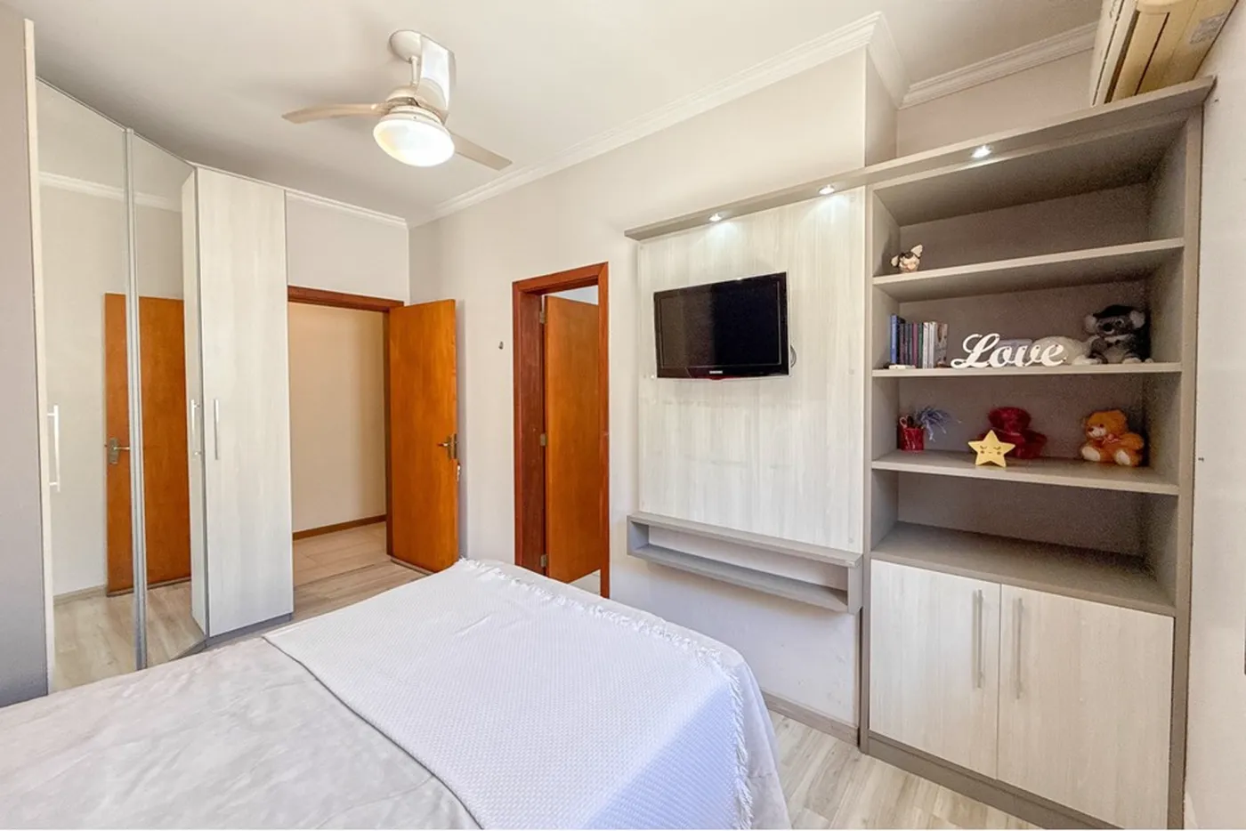 EVDA 500 Casa 610241012-204 - REMAX 520 Exclusividades EVDA 500 Casa 610241012-204 - REMAX 520 Exclusividades