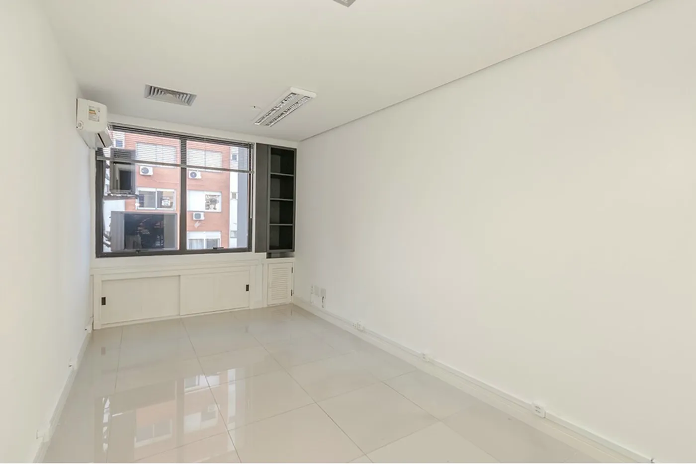 MDVQB 694 Sala 612481096-6 - REMAX Andar de Cima Exclusividades
