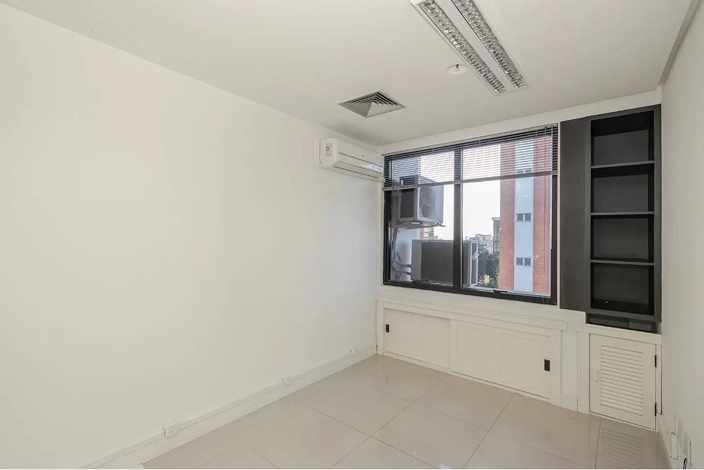 MDVQB 694 Sala 612481096-6 - REMAX Andar de Cima Exclusividades
