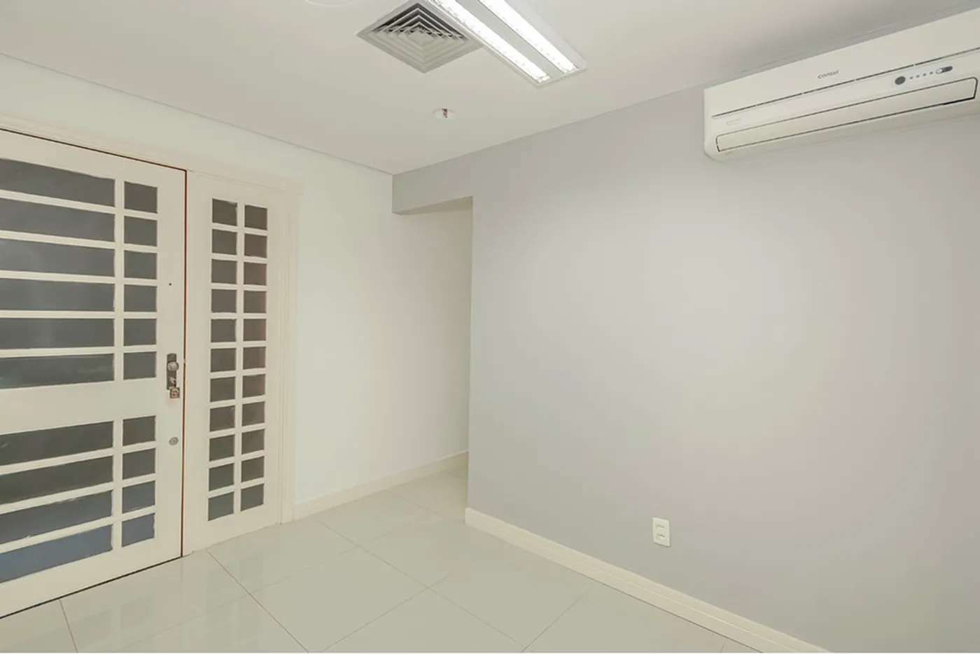 MDVQB 694 Sala 612481096-6 - REMAX Andar de Cima Exclusividades