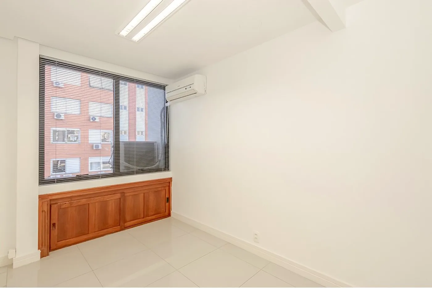 MDVQB 694 Sala 612481096-6 - REMAX Andar de Cima Exclusividades