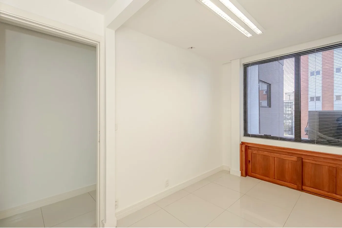 MDVQB 694 Sala 612481096-6 - REMAX Andar de Cima Exclusividades