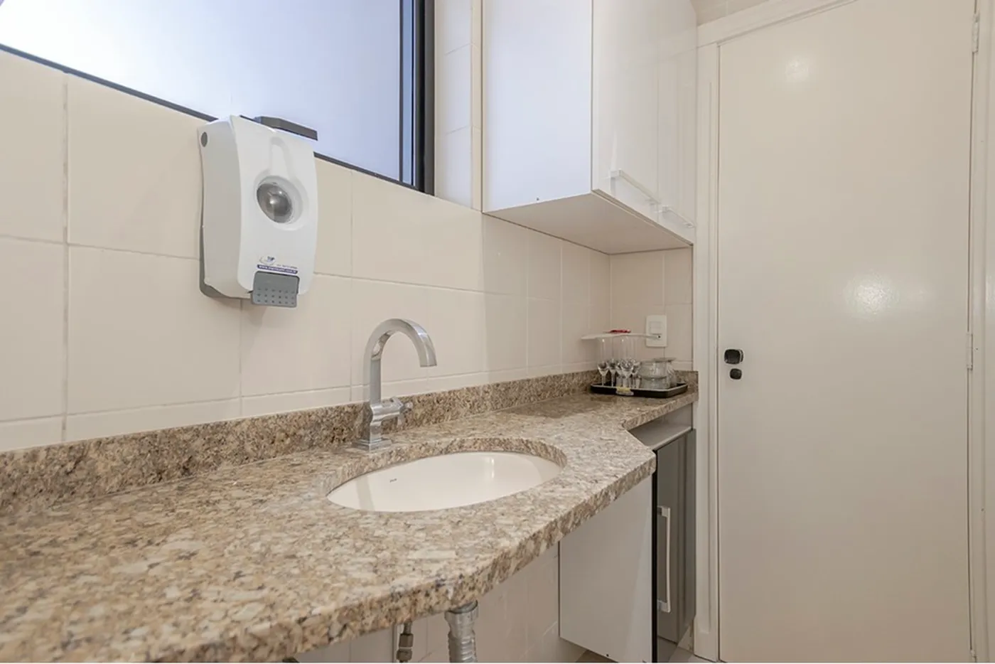 MDVQB 694 Sala 612481096-6 - REMAX Andar de Cima Exclusividades