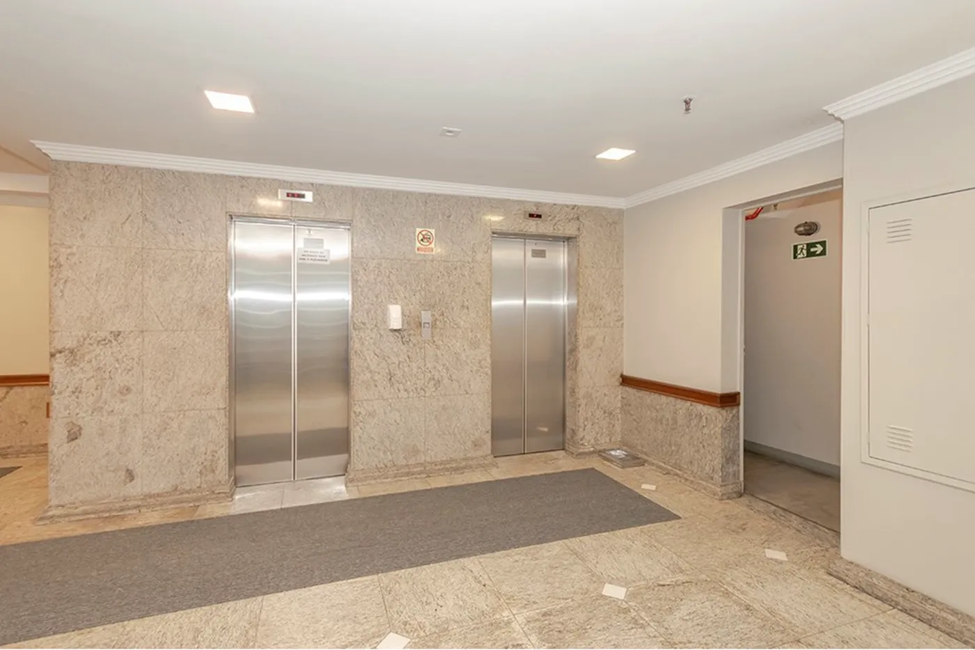 MDVQB 694 Sala 612481096-6 - REMAX Andar de Cima Exclusividades