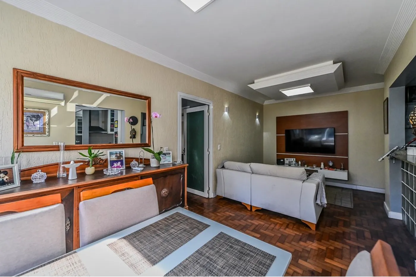 RBC-D1AF 1375 Apto 612481063-26 - REMAX Andar de Cima Exclusividades