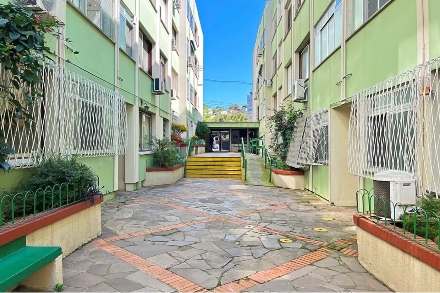 TT 2548 Apto 612481004-86 - REMAX Andar de Cima Exclusividades