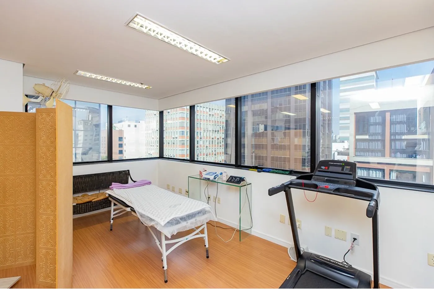 IBT 100 Sala 601241007-79 - REMAX Ville Exclusividades