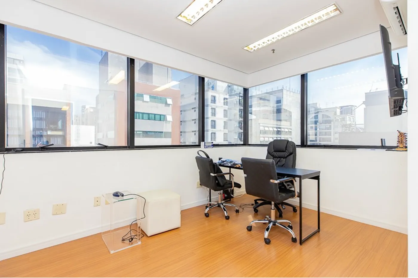 IBT 100 Sala 601241007-79 - REMAX Ville Exclusividades
