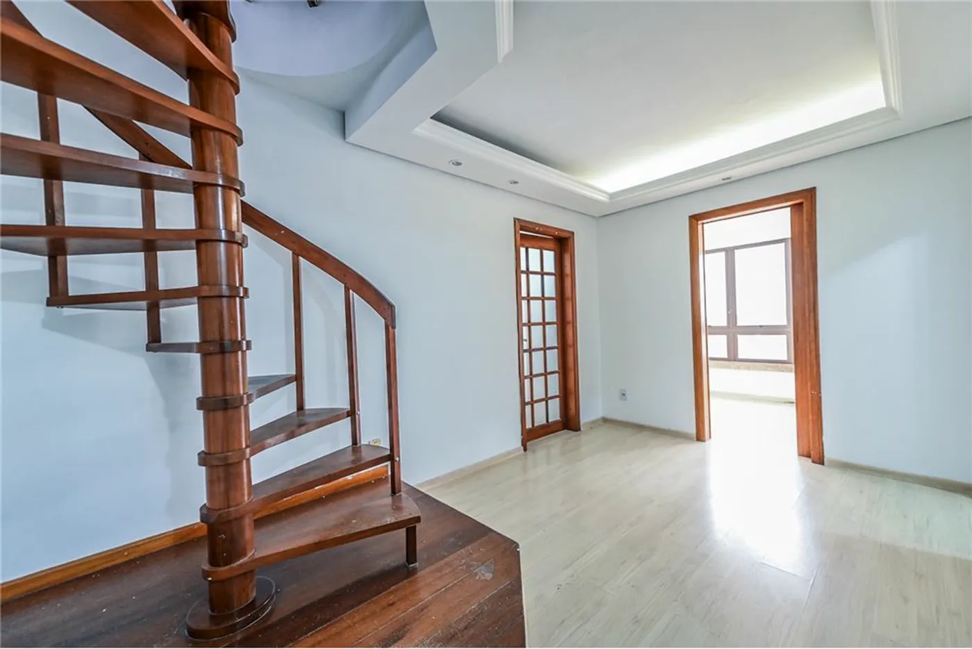 MC 50 Apto 612481080-26 - REMAX Andar de Cima Exclusividades