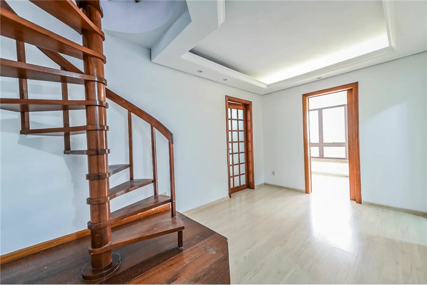 MC 50 Apto 612481080-26 - REMAX Andar de Cima Exclusividades