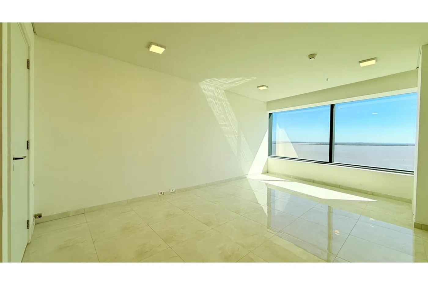 CPC 2893 Sala 610191035-121 - REMAX Casa Sul Exclusividades