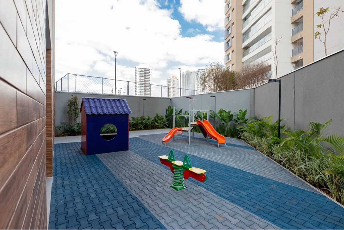 CKDRJ 2070 Apto 601241014-62 - REMAX Ville Exclusividades