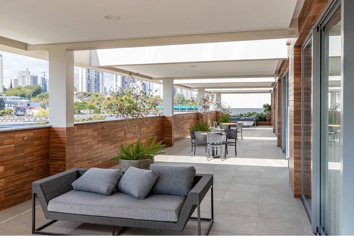 CKDRJ 2070 Apto 601241014-62 - REMAX Ville Exclusividades