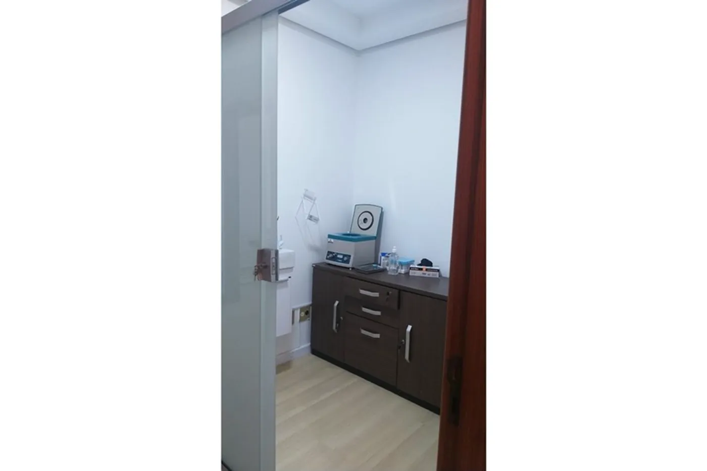 MDVFG 128 Sala 612481035-67 - REMAX Andar de Cima Exclusividades