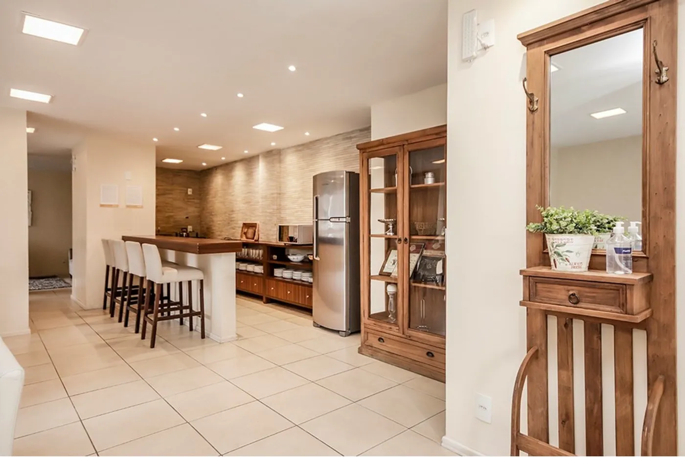 SEJL 550 Apto 612481058-26 - REMAX Andar de Cima Exclusividades