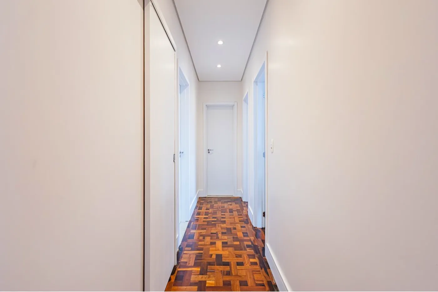 PJA 577 Apto 612481023-86 - REMAX Andar de Cima Exclusividades
