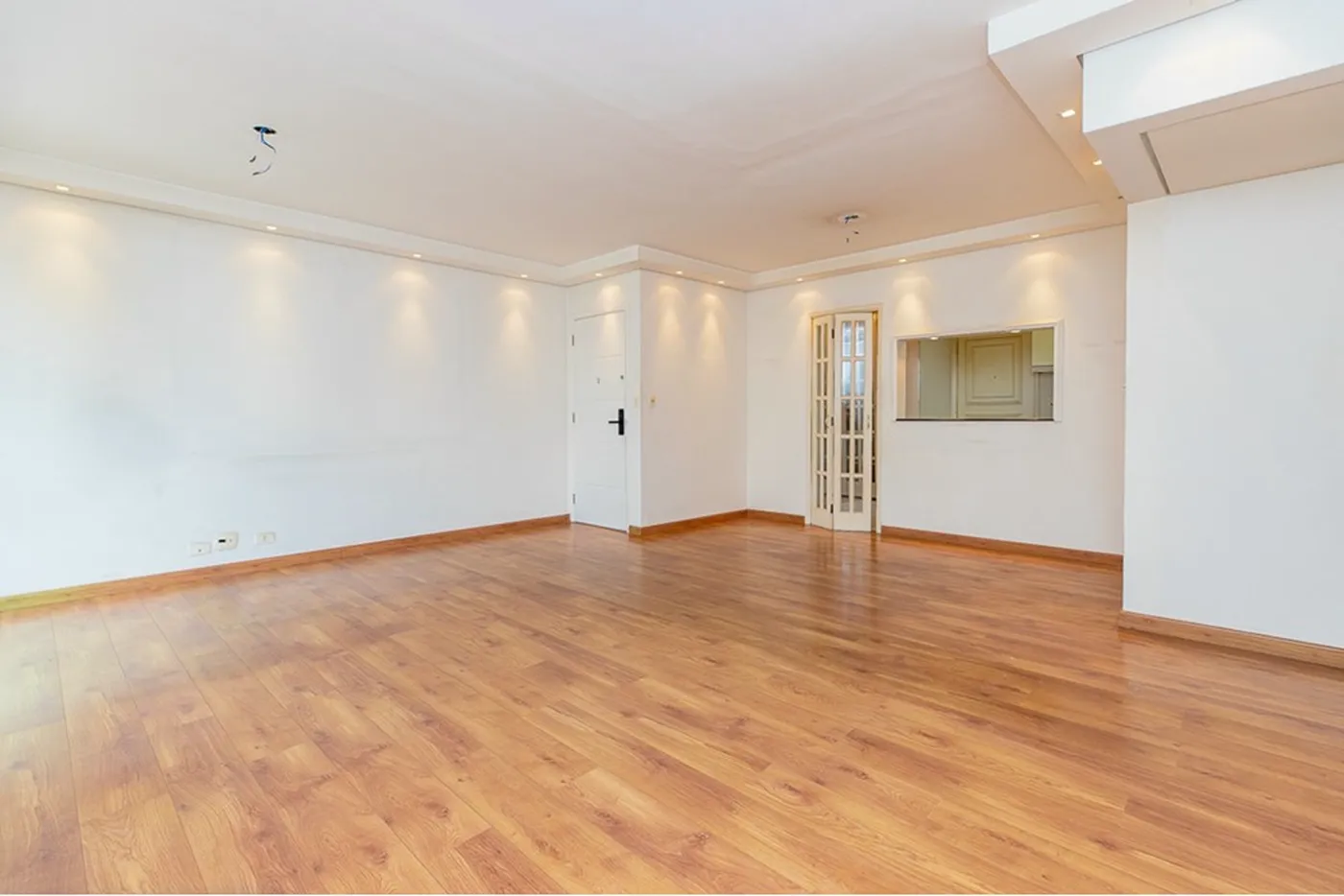 CBMDB 999 Apto 601241044-42 - REMAX Ville Exclusividades
