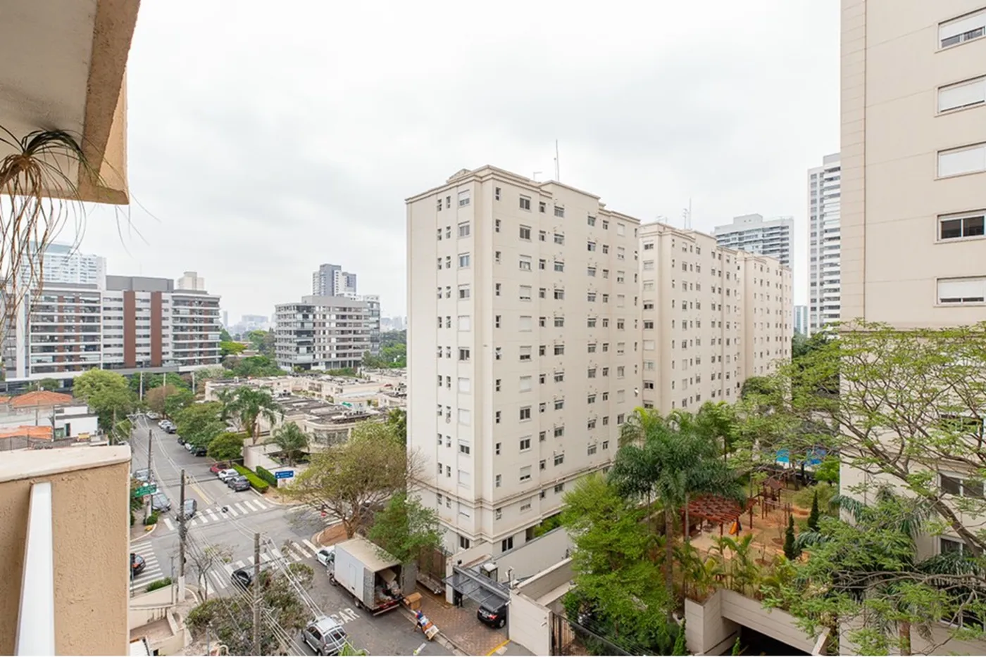 CBMDB 999 Apto 601241044-42 - REMAX Ville Exclusividades