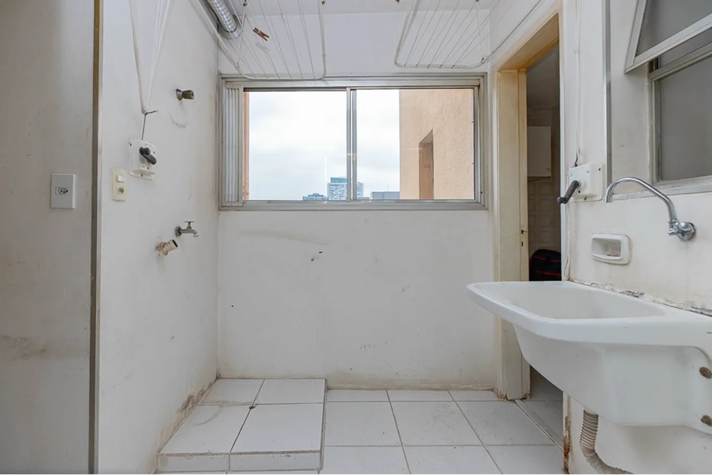 CBMDB 999 Apto 601241044-42 - REMAX Ville Exclusividades