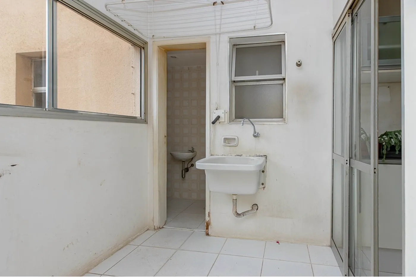 CBMDB 999 Apto 601241044-42 - REMAX Ville Exclusividades