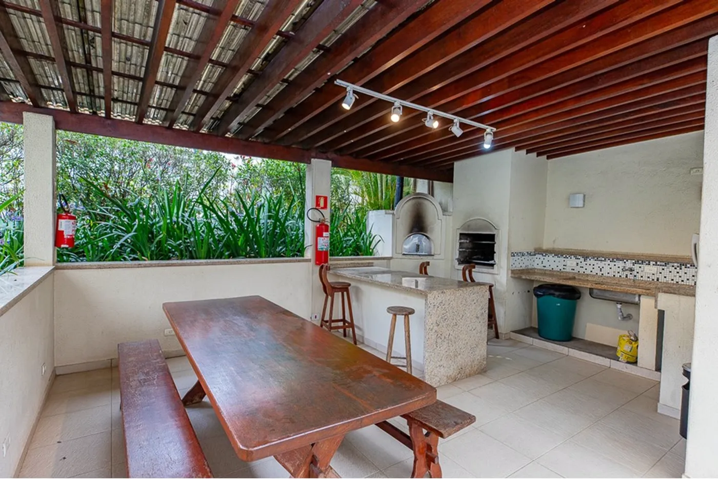 CBMDB 999 Apto 601241044-42 - REMAX Ville Exclusividades