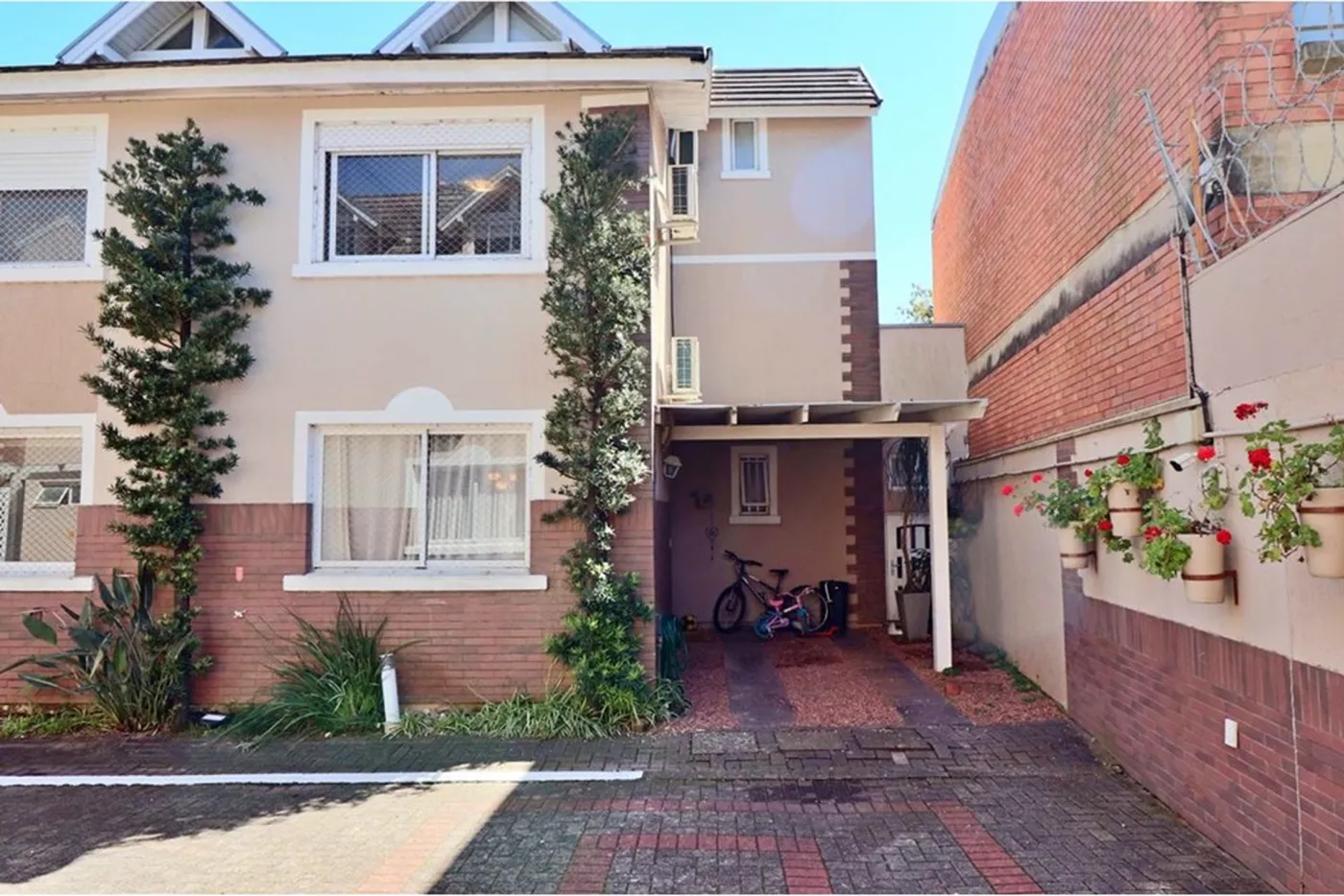 SSAAG 87 Casa 612521032-44 - REMAX Place Exclusividades SSAAG 87 Casa 612521032-44 - REMAX Place Exclusividades