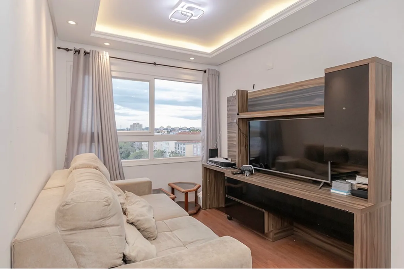 JLG 520 Apto 612521043-31 - REMAX Place Exclusividades JLG 520 Apto 612521043-31 - REMAX Place Exclusividades
