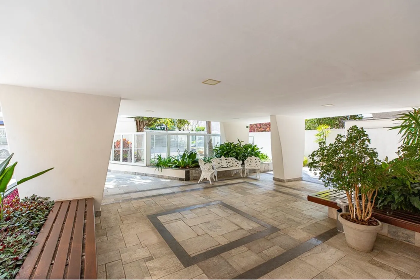 HA 159 Apto 601241068-10 - REMAX Ville Exclusividades