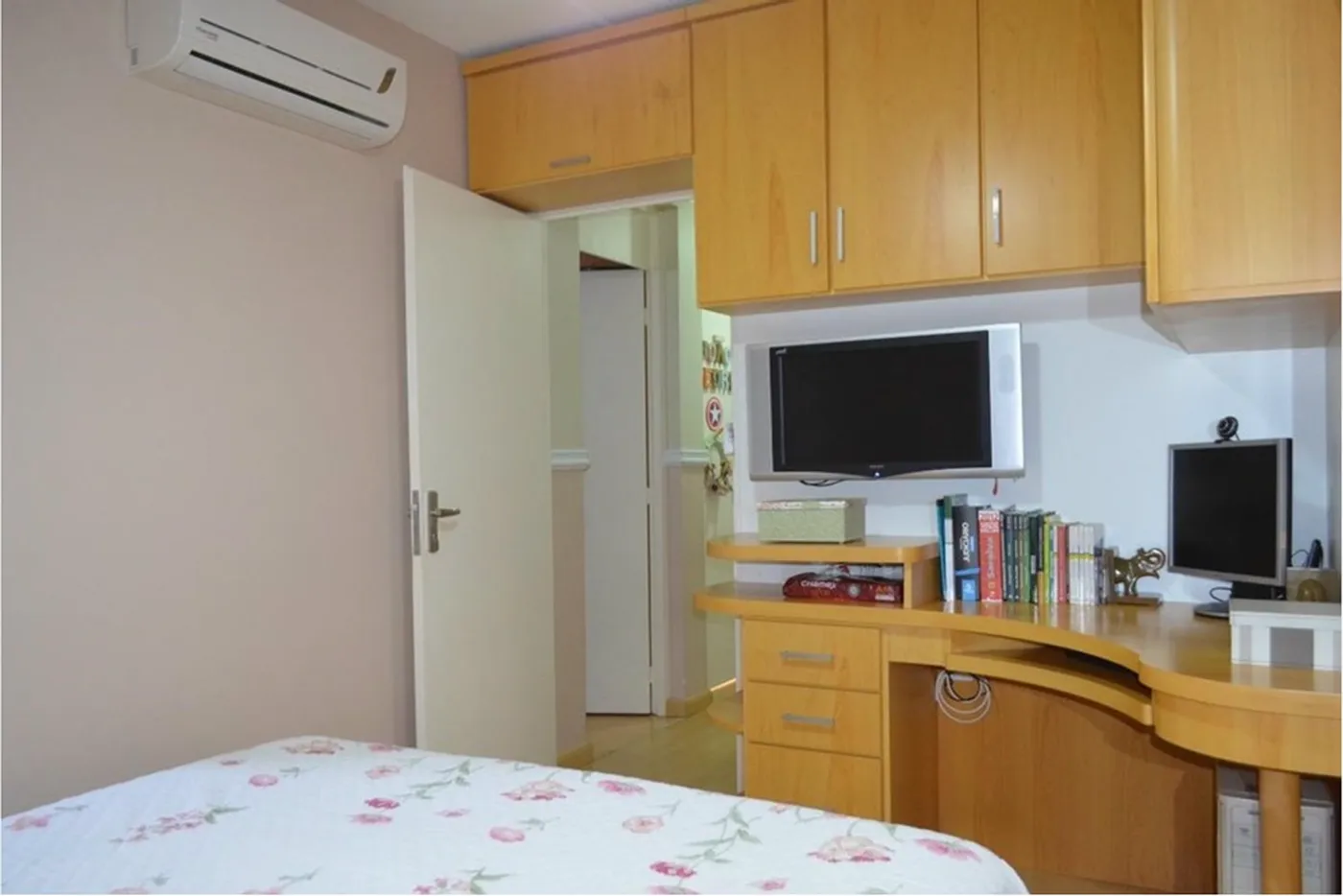 VNRSF 195 Apto 612481004-90 - REMAX Andar de Cima Exclusividades VNRSF 195 Apto 612481004-90 - REMAX Andar de Cima Exclusividades