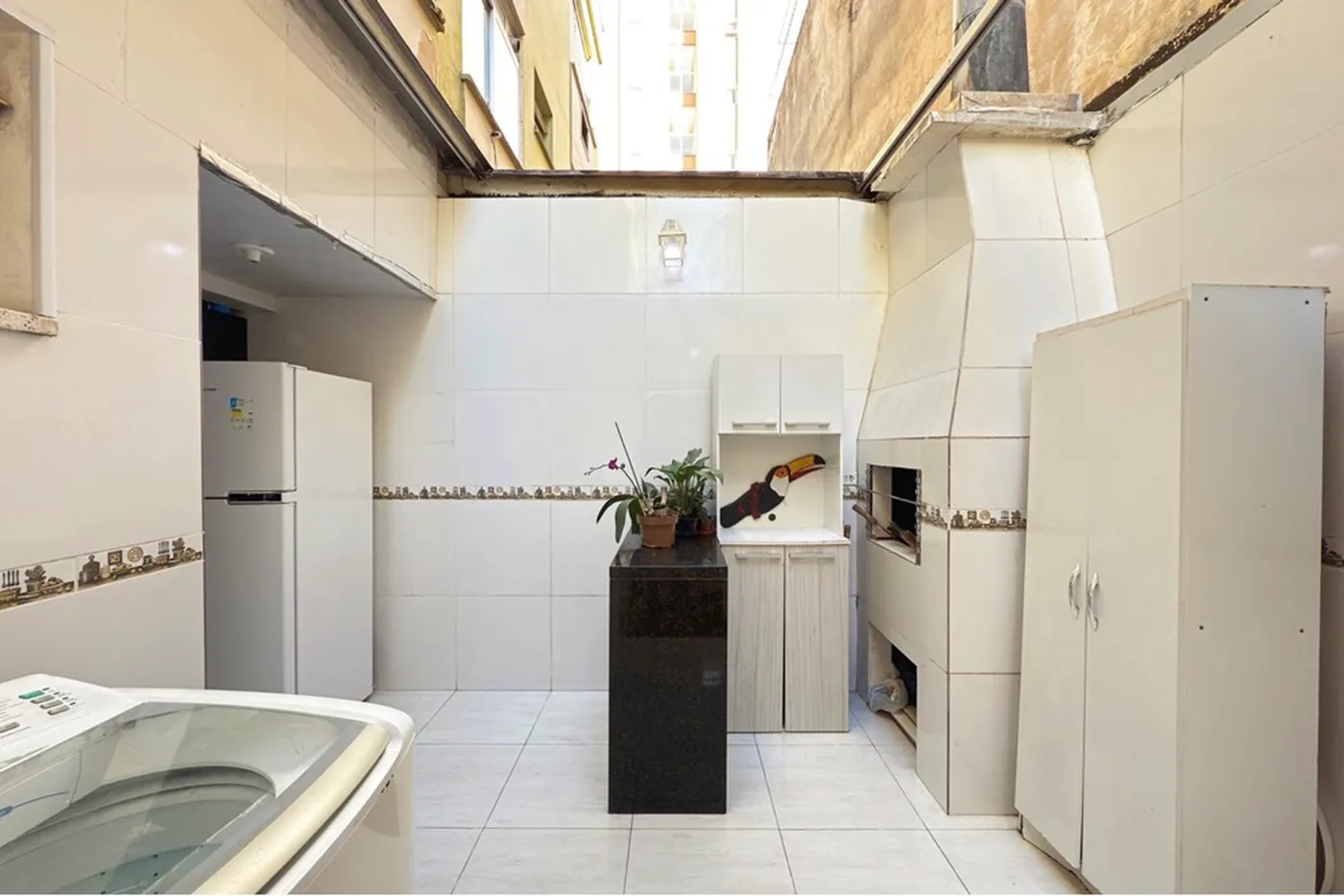 PBDA 125 Apto 612481060-21 - REMAX Andar de Cima Exclusividades