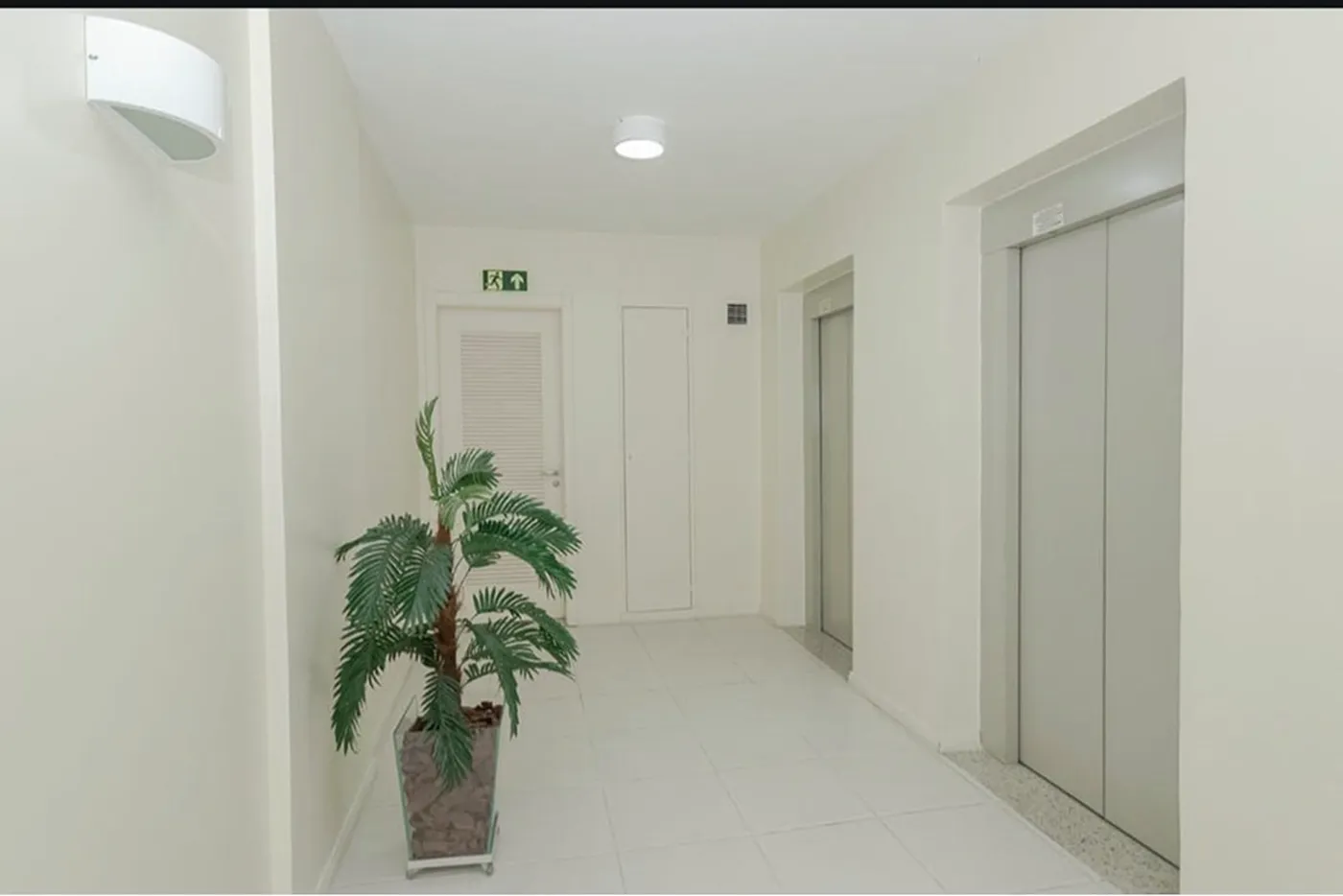 CRL 135 Apto 612541029-17 - REMAX Street Exclusividades CRL 135 Apto 612541029-17 - REMAX Street Exclusividades