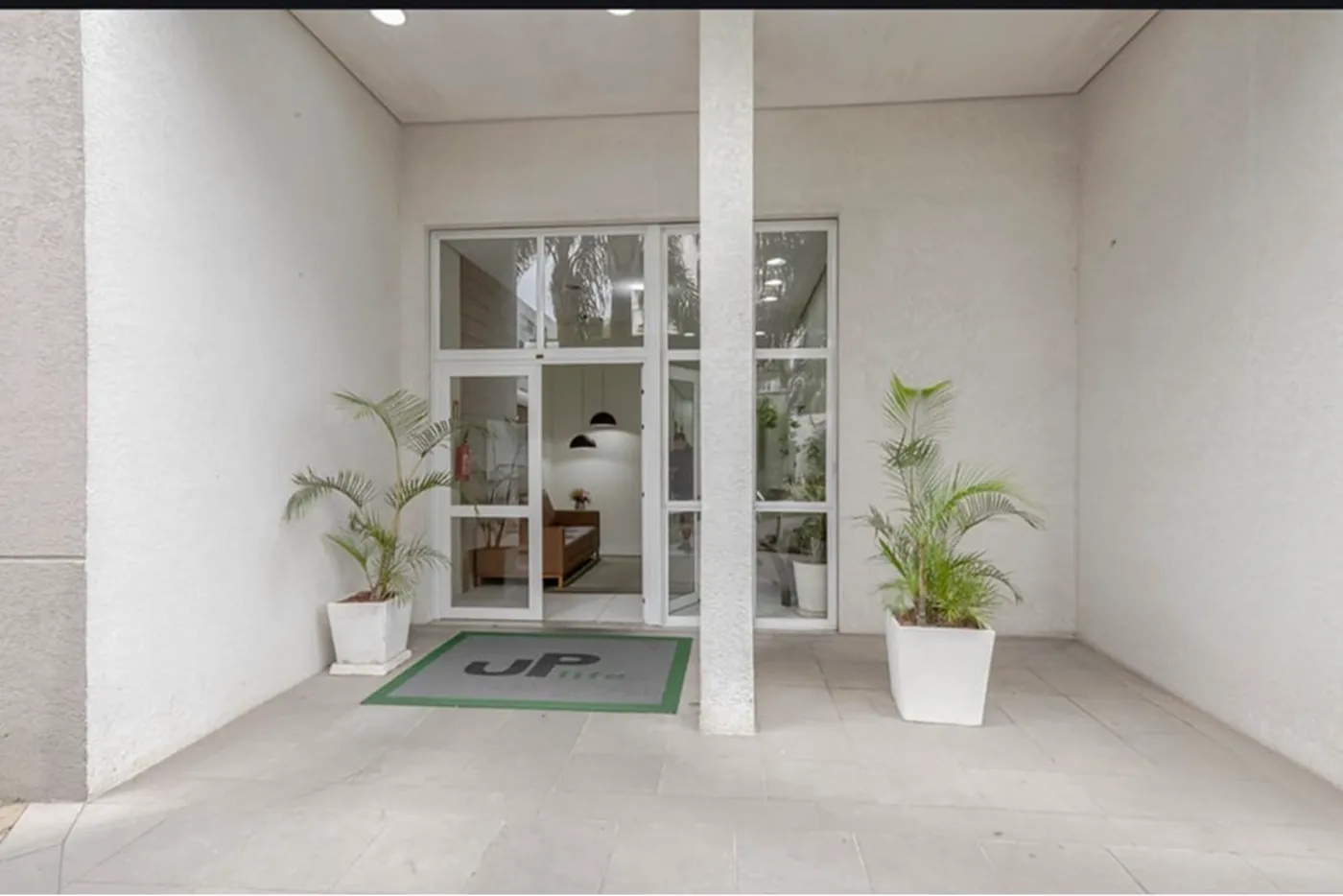 CRL 135 Apto 612541029-17 - REMAX Street Exclusividades CRL 135 Apto 612541029-17 - REMAX Street Exclusividades