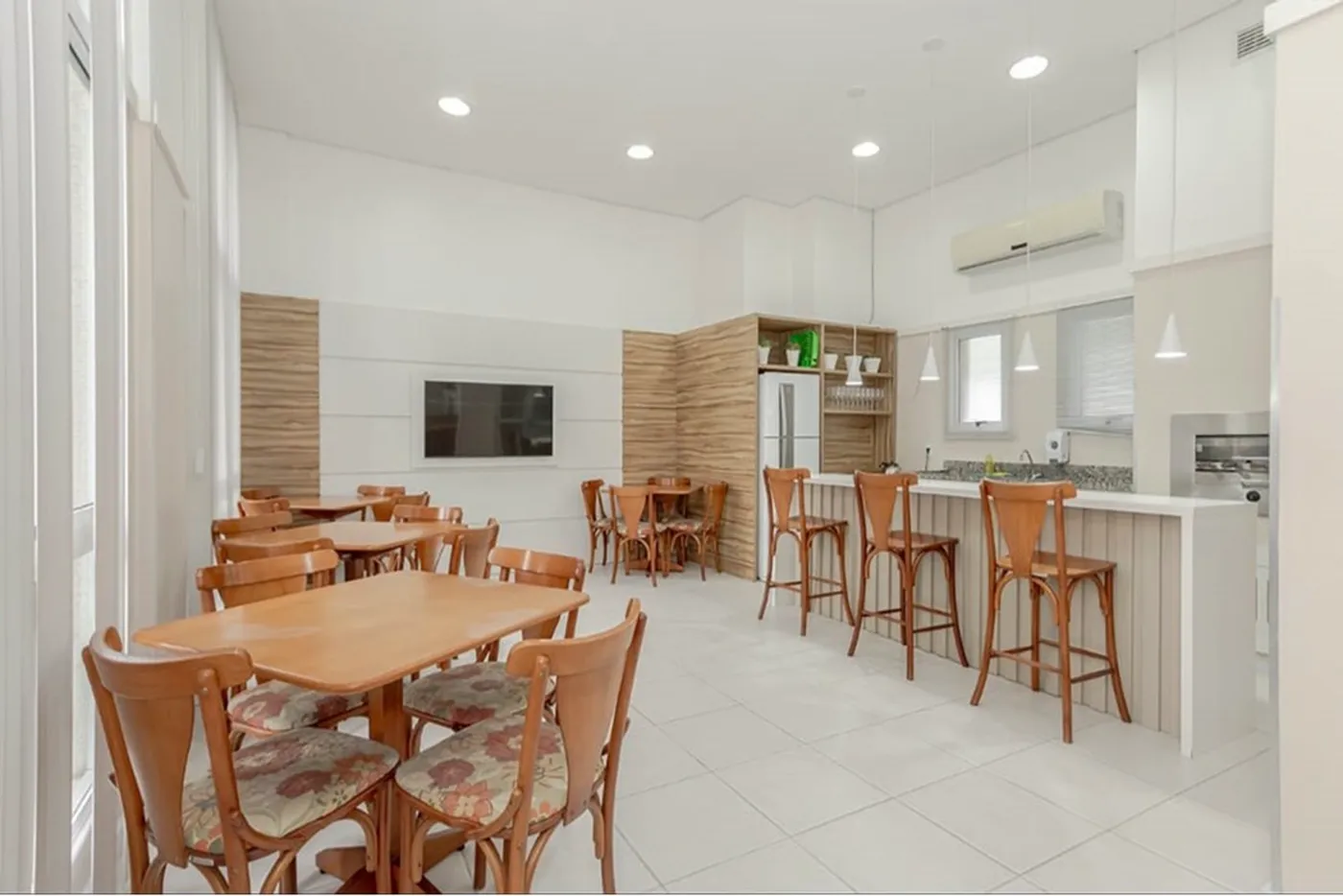 CRL 135 Apto 612541029-17 - REMAX Street Exclusividades CRL 135 Apto 612541029-17 - REMAX Street Exclusividades