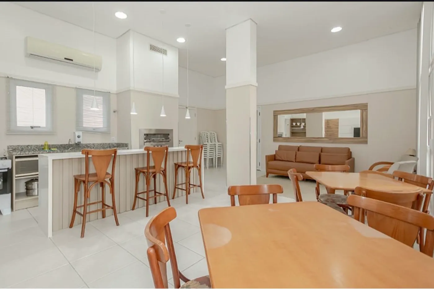 CRL 135 Apto 612541029-17 - REMAX Street Exclusividades CRL 135 Apto 612541029-17 - REMAX Street Exclusividades