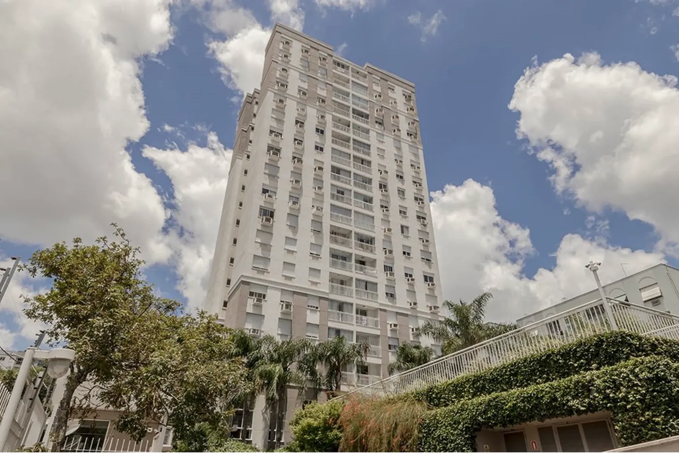 CRL 135 Apto 612541029-17 - REMAX Street Exclusividades CRL 135 Apto 612541029-17 - REMAX Street Exclusividades